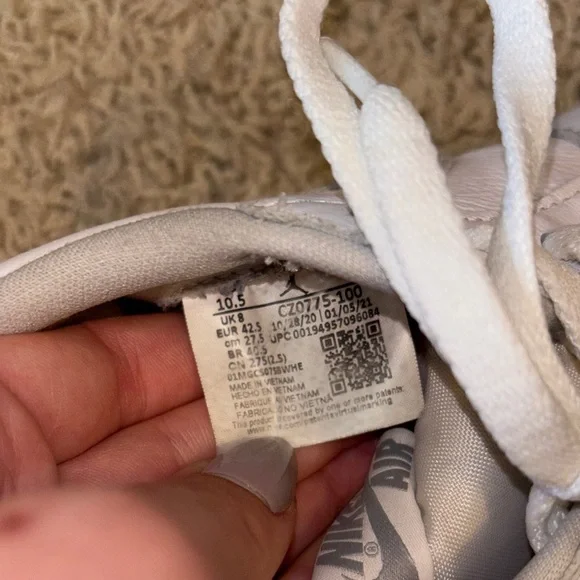 WMNS AIR JORDAN 1 LOW OG - Picture 7 of 7